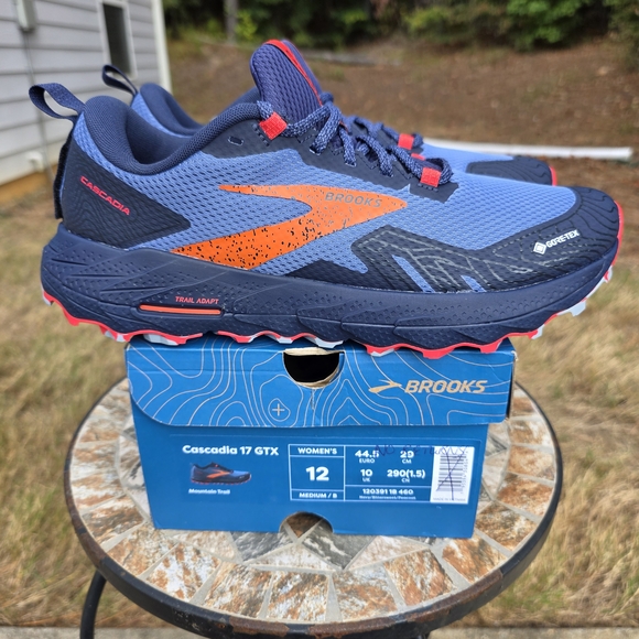 Brooks Cascadia 17 GTX 1203911B460 Navy Running Shoes Women Size 12 *Brand New* - Picture 1 of 12